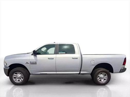2018 RAM 2500 SLT Crew Cab 4x4 6'4' Box