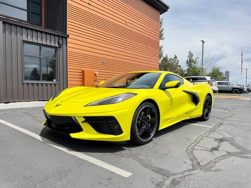 Accelerate Yellow Metallic 2020 Chevrolet Corvette Stingray w/1LT