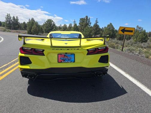 Accelerate Yellow Metallic 2020 Chevrolet Corvette Stingray w/1LT