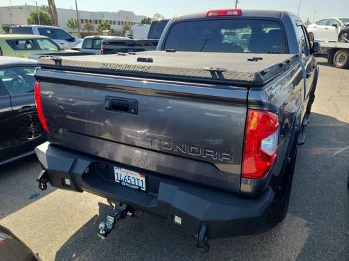 2017 Toyota Tundra SR5