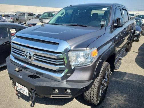 2017 Toyota Tundra SR5