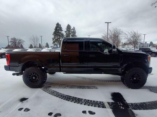 2017 Ford F-250 Lariat