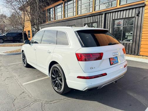 2019 Audi Q7 55 Premium