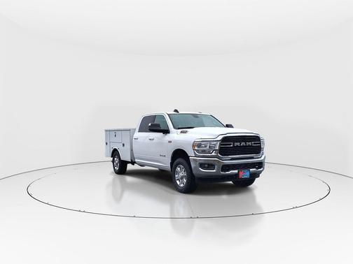 2021 RAM 3500 Big Horn Crew Cab 4x4 8' Box
