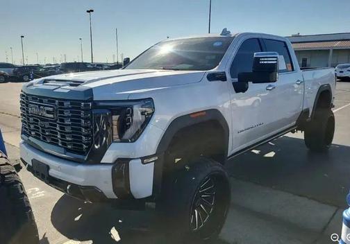 White Frost Tricoat 2024 GMC Sierra 2500 Denali Ultimate