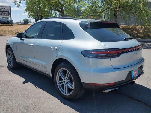 2019 Porsche Macan Sport Utility 4D
