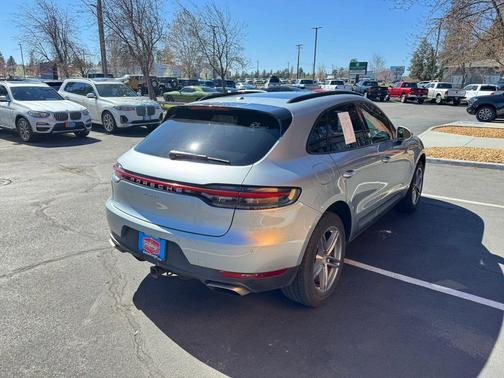 Dolomite Silver Metallic 2019 Porsche Macan Macan Sport Edition