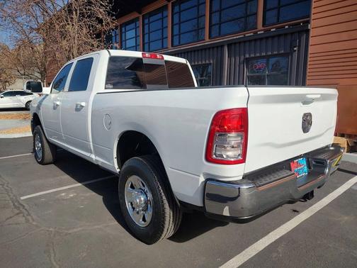 Bright White Clearcoat 2022 RAM 2500 Tradesman Crew Cab 4x4 6'4' Box