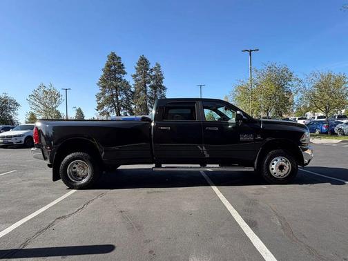 Black Forest Green Pearlcoat 2018 RAM 3500 Big Horn Crew Cab 4x4 8' Box