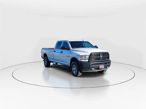 2018 RAM 3500 Tradesman Crew Cab 4x4 8' Box