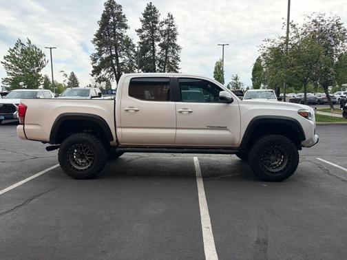 Super White 2017 Toyota Tacoma TRD Off Road