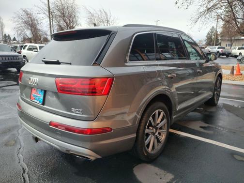 2017 Audi Q7 3.0T Premium