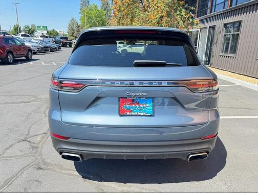 Biscay Blue Metallic 2019 Porsche Cayenne Cayenne
