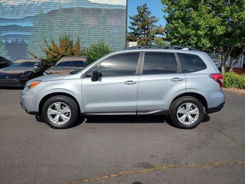 2016 Subaru Forester 2.5i