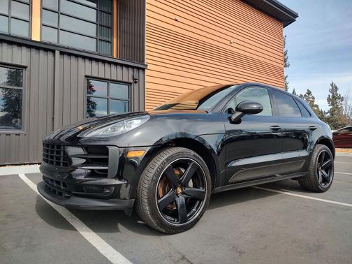 Black 2021 Porsche Macan Macan S