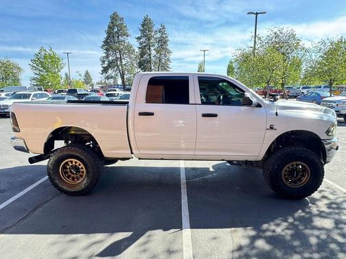 Bright White Clearcoat 2017 RAM 2500 Tradesman Crew Cab 4x4 6'4' Box