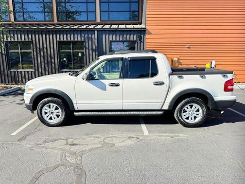 White Suede 2010 Ford Explorer Sport Trac XLT