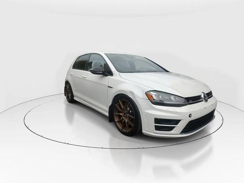 2016 Volkswagen Golf R 4-Door w/DCC & Navigation