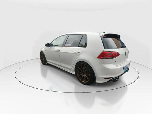 2016 Volkswagen Golf R 4-Door w/DCC & Navigation
