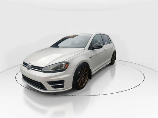 2016 Volkswagen Golf R 4-Door w/DCC & Navigation