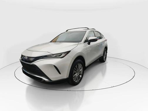 2023 Toyota Venza XLE