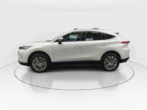 2023 Toyota Venza XLE