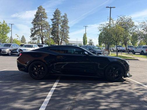 Mosaic Black Metallic 2017 Chevrolet Camaro 2SS