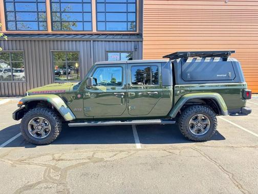 Sarge Green Clearcoat 2022 Jeep Gladiator Rubicon
