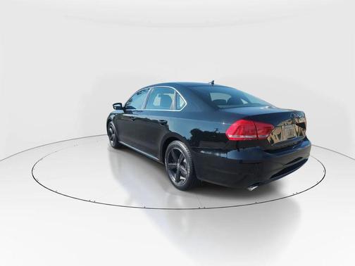 2014 Volkswagen Passat 1.8T Auto S