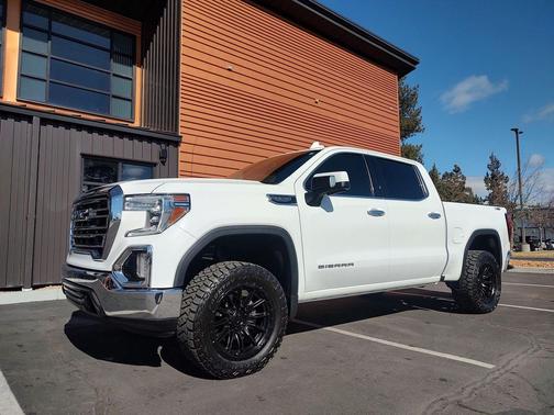 2022 GMC Sierra 1500 SLT