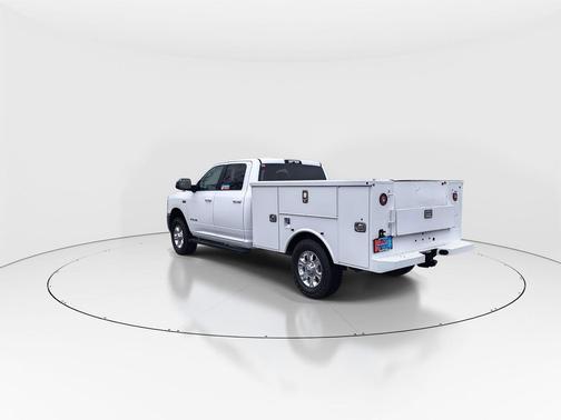 2021 RAM 3500 Big Horn Crew Cab 4x4 8' Box