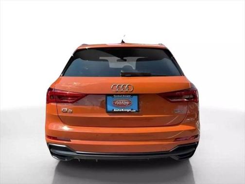 2022 Audi Q3 45 S line Premium