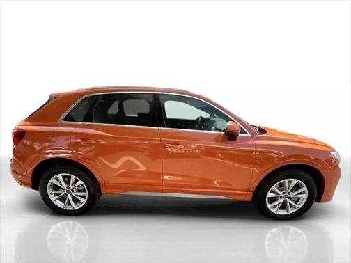 2022 Audi Q3 45 S line Premium