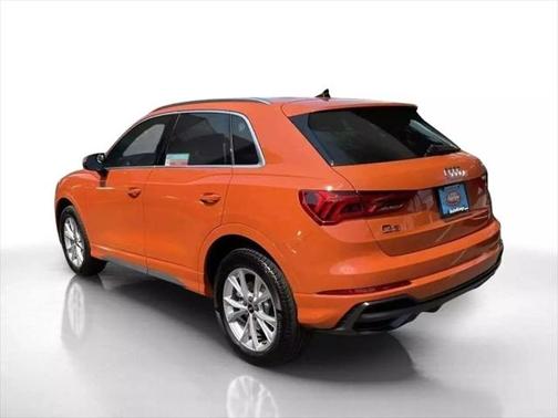2022 Audi Q3 45 S line Premium