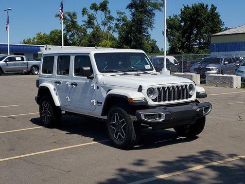 2025 Jeep Wrangler 4-Door Sahara 4x4