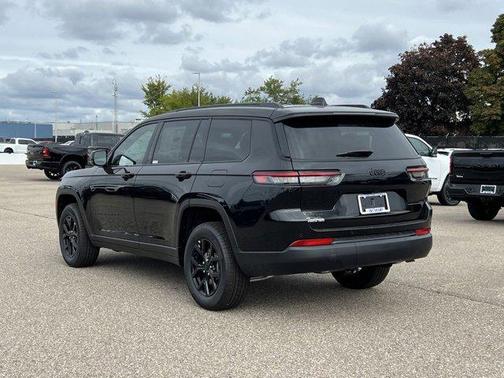 2025 Jeep Grand Cherokee L Altitude
