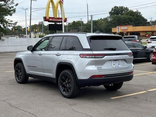 2025 Jeep Grand Cherokee Altitude