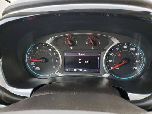 Summit White 2020 Chevrolet Traverse LT Cloth