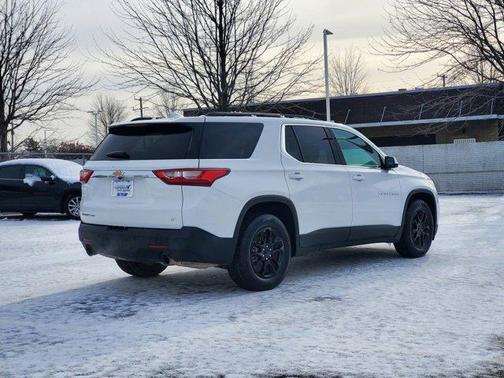 2020 Chevrolet Traverse LT Cloth