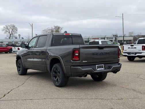 Granite Crystal Metallic Clearcoat 2026 RAM 1500 Big Horn/Lone Star