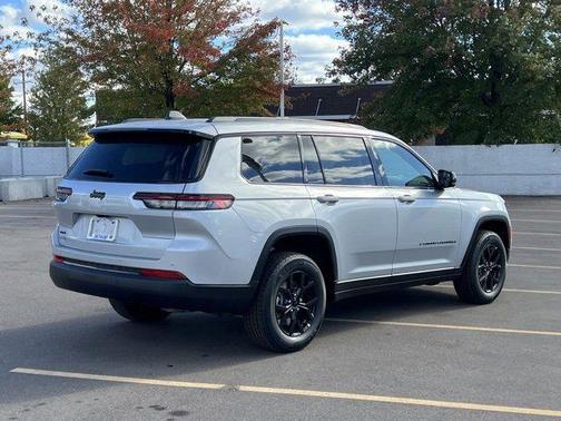 2025 Jeep Grand Cherokee L Altitude