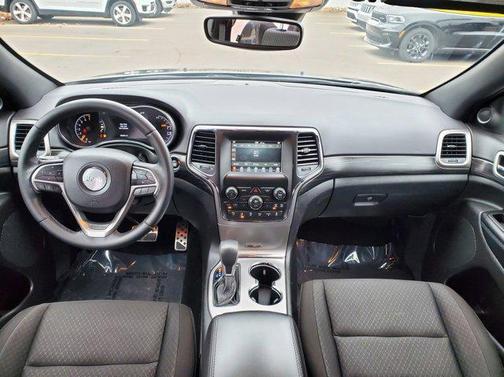 2021 Jeep Grand Cherokee Laredo