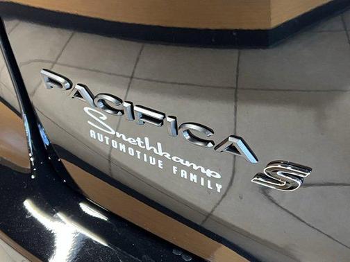 2026 Chrysler Pacifica L