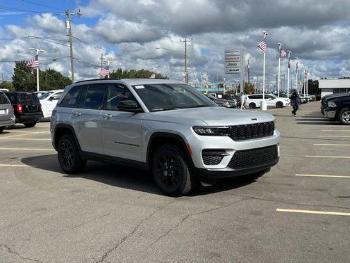 2025 Jeep Grand Cherokee Altitude