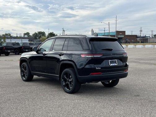2025 Jeep Grand Cherokee Limited X
