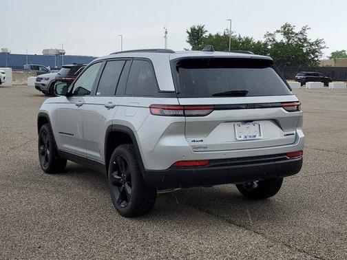 2025 Jeep Grand Cherokee Limited X