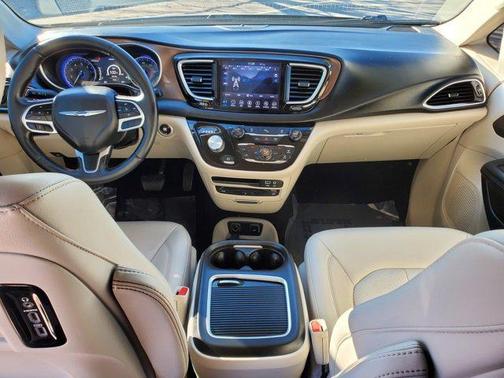 2018 Chrysler Pacifica Touring-L Plus