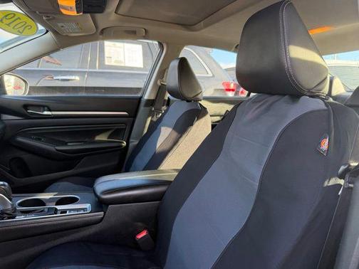 Super Black 2019 Nissan Altima 2.5 SL