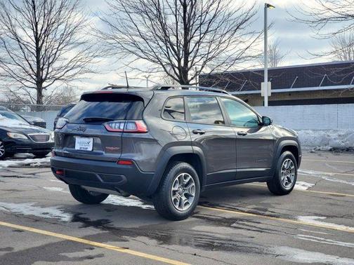 2022 Jeep Cherokee Trailhawk