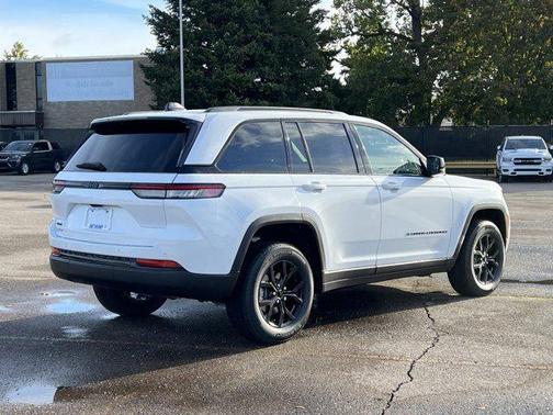 2025 Jeep Grand Cherokee Altitude